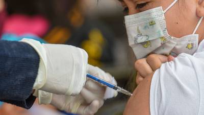 Concluye vacunación transfronteriza en NL; niegan que haya sido por inseguridad
