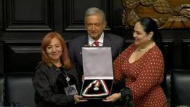 Entregan Medalla 'Belisario Domínguez' a Rosario Ibarra de Piedra; la recibe su familia