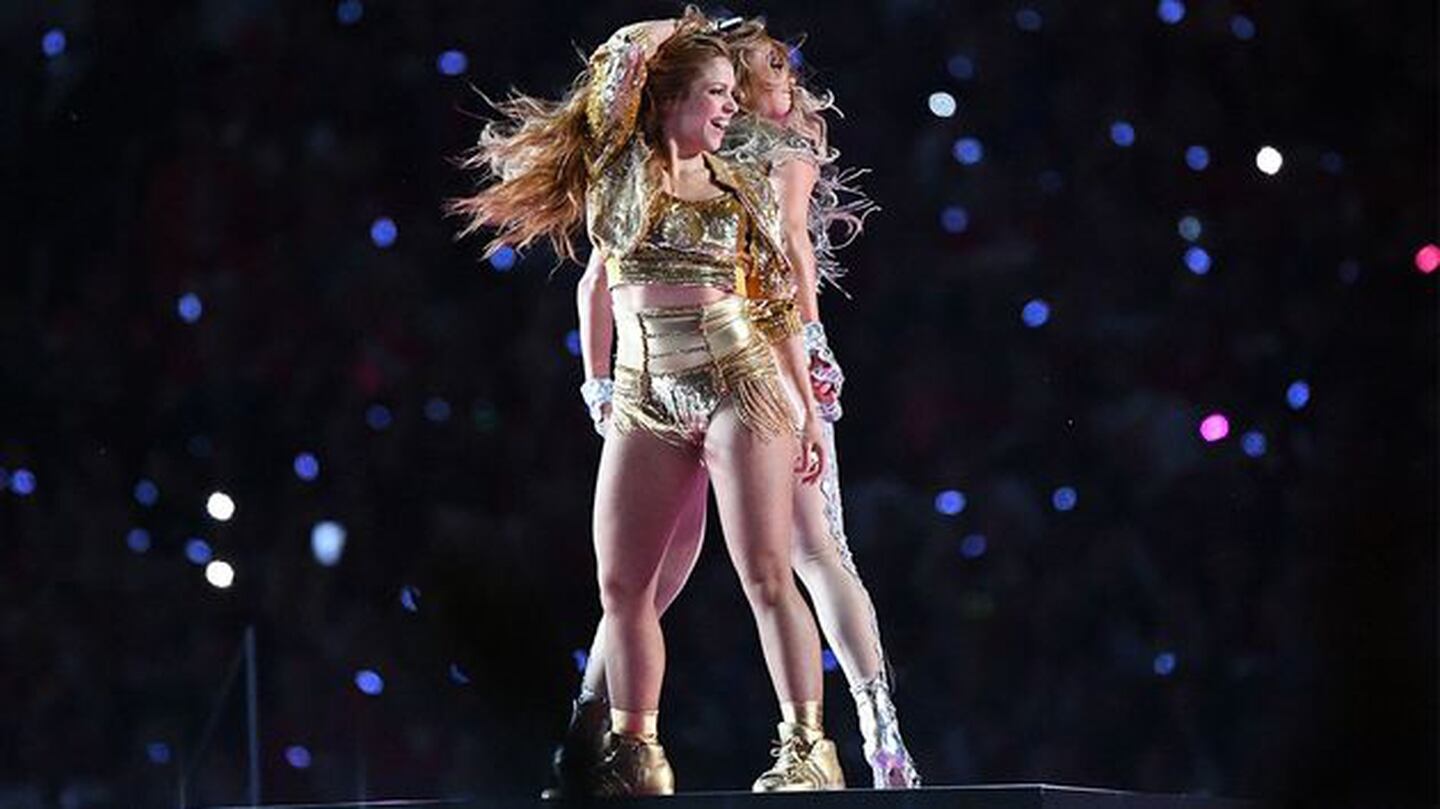 ¡Shakira y Jennifer López prenden el Super Bowl con salsa y reggaetón!