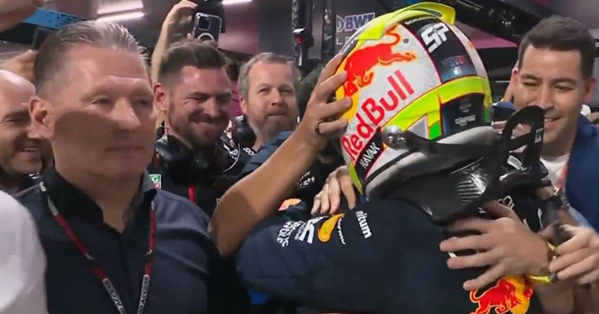 Max Verstappen wyjaśnia, dlaczego jego tata nie pogratulował Checo Pérezowi podczas Grand Prix Arabii Saudyjskiej – Fox Sports