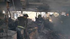 Explosión e incendio en FES Zaragoza de la UNAM deja tres heridos