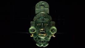 Máscara maya de Calakmul regresa a México tras su visita a Madrid y va a la Guelaguetza
