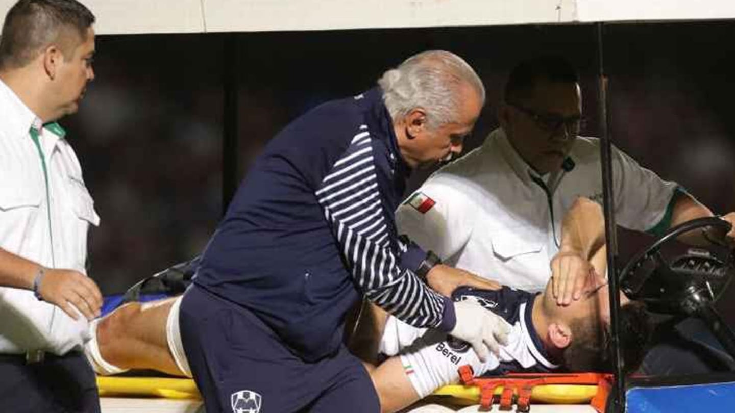 César Montes, operado por fractura en el rostro