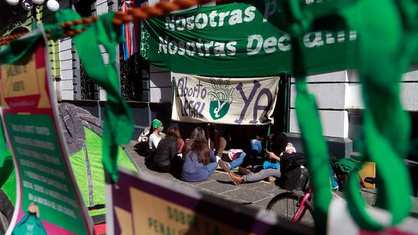 Aborto en Puebla: Cómo el Congreso tiene en la ‘sala de espera’ la despenalización