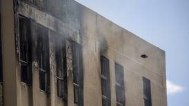 Incendio en hostal de Nueva Zelanda deja seis muertos