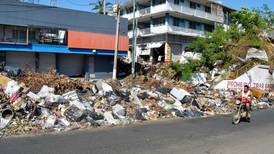 Huracán ‘Otis’ dejó en Acapulco la cantidad de basura que se junta en el puerto en dos años