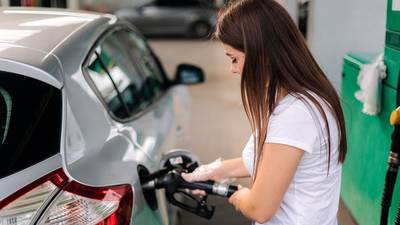 SAT ‘paga caro’ subsidio a gasolinas: destina 159 mil mdp en junio