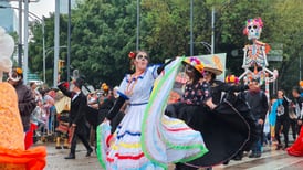 La 'huesuda' toma las calles de la CDMX con el Mega Desfile del Día de Muertos