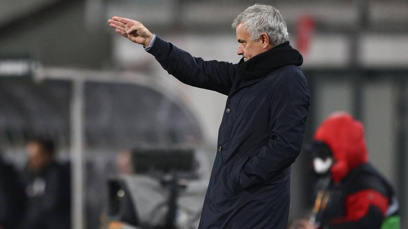 José Mourinho culpa a sus jugadores de falta de actitud tras empate en UEFA Europa League