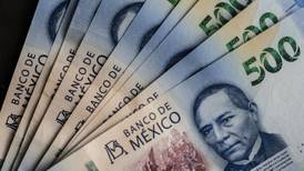 Peso cierra 'flat', tras 'manita' del Banco de México 