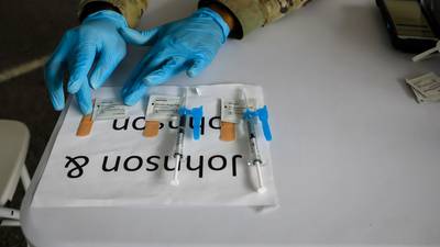 Vacuna J&J, otra más bajo ‘la lupa’ de la UE por casos de coagulación de sangre 