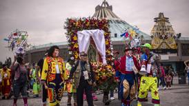 Día de la Virgen de Guadalupe: Payasos ‘colorean’ peregrinaciones para agradecer salud y trabajo