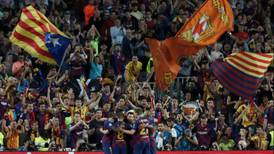 Liga española pide cambio de sede del Barcelona vs. Real Madrid por protestas
