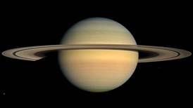 Saturno pasó solitario miles de millones de años... cuando no tenía anillos