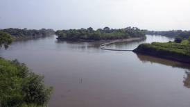 Roba celular y huye de policías lanzándose al río Grijalva, en Tabasco