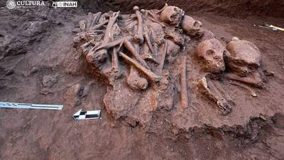 Encuentran un sistema funerario prehispánico en Nayarit durante obras de alcantarillado
