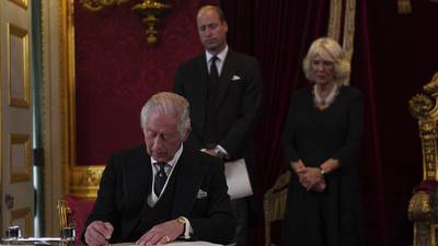 ¡Dios salve al rey! Carlos III es proclamado monarca de Reino Unido