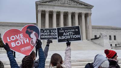 Corte Suprema de EU va por revocar el derecho al aborto; cada estado decidirá si lo prohíbe