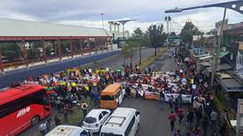 ¡Caos en la CDMX! Manifestantes bloquean Tlalpan, Insurgentes, Zaragoza y Periférico 