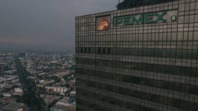 Diputados aprueban reducir impuestos para Pemex para dar ‘alivio’ sus deudas 
