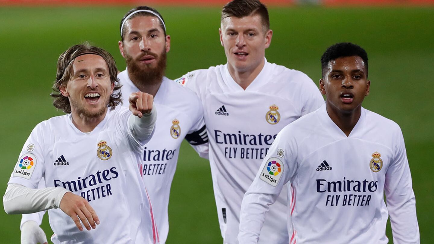 Coudet: 'Al Real Madrid le está dando resultado jugar con tres centrales'