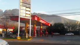 Compras atípicas escasean Magna en Mty; afectadas 25% de las gasolineras