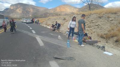 Fallecen 17 migrantes en accidente de autobús en la carretera Oaxaca - Puebla