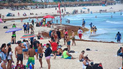 Llegada de turistas internacionales cae 20% en junio