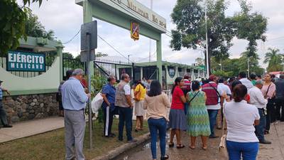 AMLO en Villahermosa: Protestan personas desalojadas por construcción de Tren Interoceánico