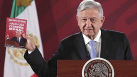 López Obrador presenta su libro 'Hacia una economía moral'