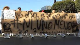 Estudiantes de Puebla realizan 'megamarcha' para exigir justicia por asesinato de alumnos