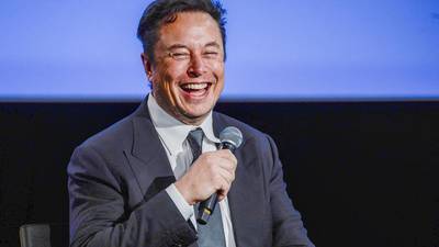 Una más de Elon Musk: Twitter prohíbe enlaces a otras redes sociales