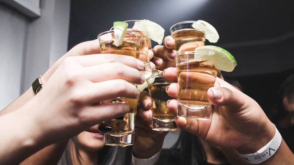 Ozempic va contra el ‘trago alegre’: Analizará si sirve contra el consumo de alcohol