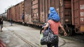 Capacitan a migrantes refugiados legales