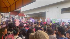 Marcha del 8M en Morelos: Agreden a manifestantes con gas lacrimógeno