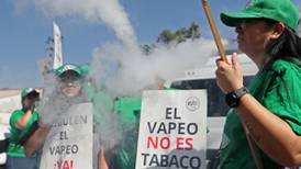 ‘El vapeo salvó mi vida’: Protestan contra reforma de AMLO que prohibe uso de vapeadores en México 