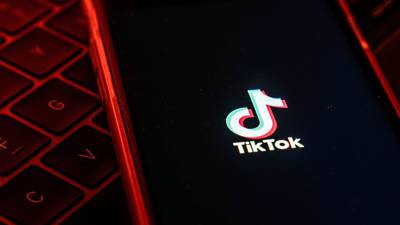 TikTok sufre otro golpe: ¿Por qué Italia multó a la red social con 10 millones de euros? 