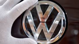UE pide a Volkswagen garantías sobre autos reparados tras escándalo de emisiones