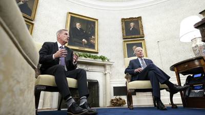 Techo de la deuda en EU: Biden ‘da su brazo a torcer’ con los republicanos, ¿Qué recortes cedió?