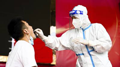 Aquí vamos otra vez: China realiza pruebas masivas de COVID en Wuhan, ‘cuna’ de la pandemia
