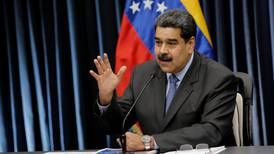 Venezuela ordena expulsión de funcionario colombiano