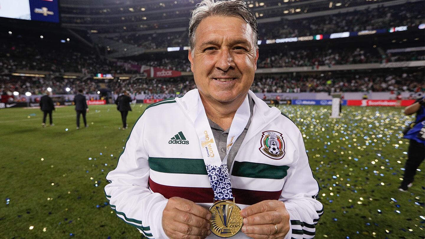 Argentina debe tener 'un entrenador prestigioso como México'