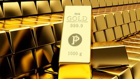 Oro 'celebra' caída global de mercados y toca máximo de tres meses