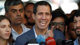 Contraloría de Venezuela inicia auditoría a Guaidó por recibir dinero
