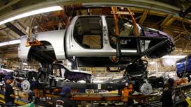 Producción y exportación automotriz mexicana mete 'reversa' en febrero
