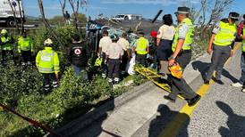 Accidente en la México-Querétaro: Esto sabemos de la volcadura de un autobús