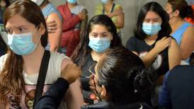 ‘Sí conviene’: AMLO hace ‘labor de convencimiento’ para que mexicanos se vacunen vs. COVID