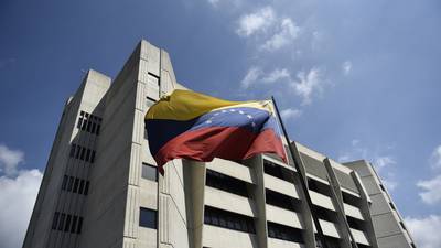 Ahora a Venezuela: EU anuncia que aliviará algunas sanciones económicas