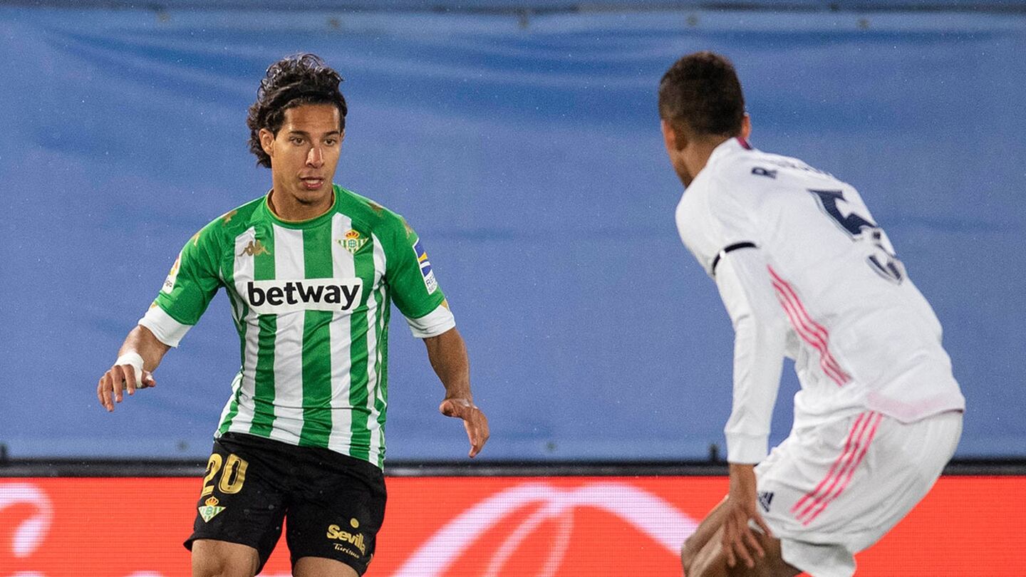 ¡7 para el mexicano! Prensa de Andalucía calificó el partido de Diego Lainez frente al Real Madrid