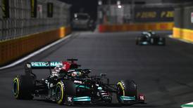 ¡Qué carrera: Hamilton gana el GP de Arabia Saudita e iguala a Verstappen en la F1!